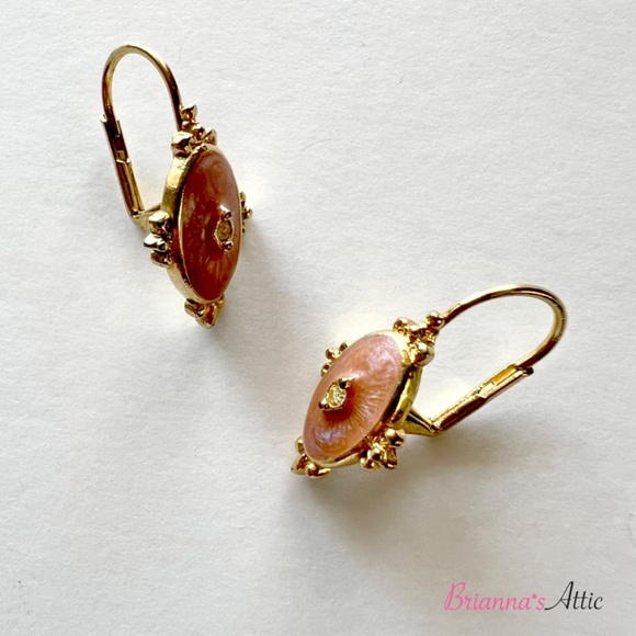 Vintage Avon Fancy Pink & Gold Hook Earrings with Rhinestones - Picture 4 of 9